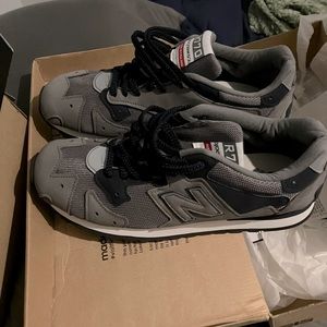 New Balance r770 made in England sz 9.5 grey and navy blue brand new extra laces